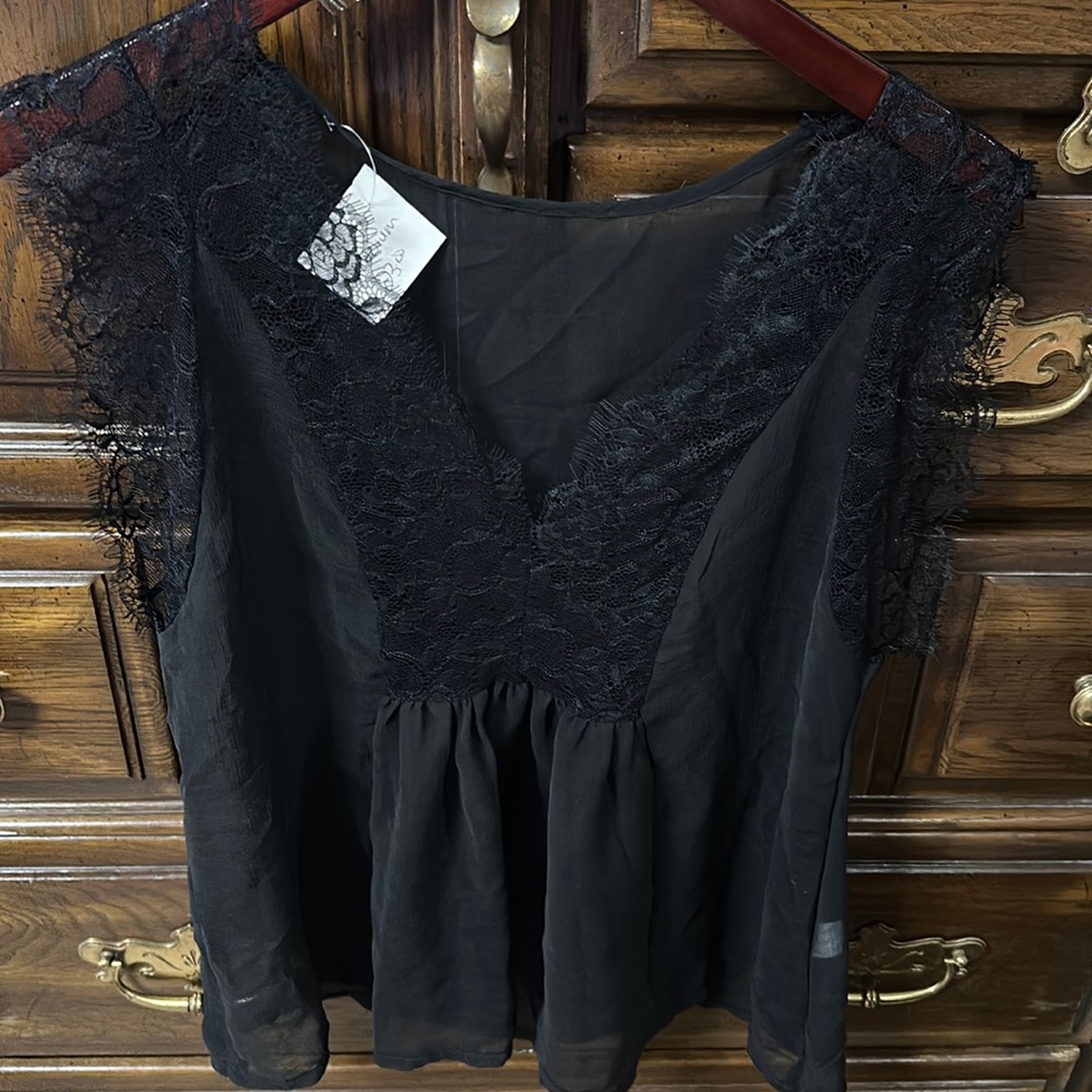 Lace sheeth top